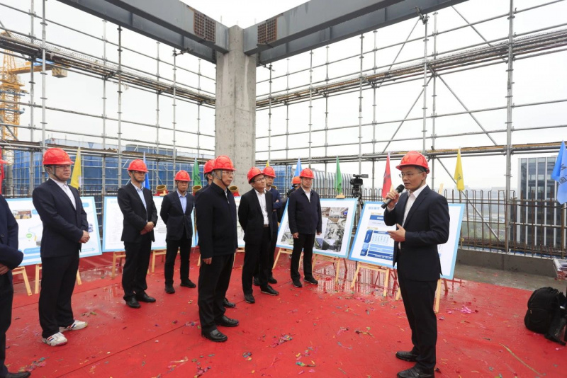 國貿慧谷創新產業園項目順利封頂2.jpg